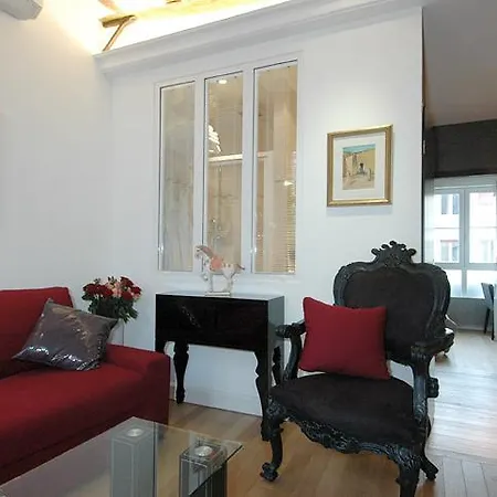 Holidaysinparis-bourg Tibourg Ii Parigi